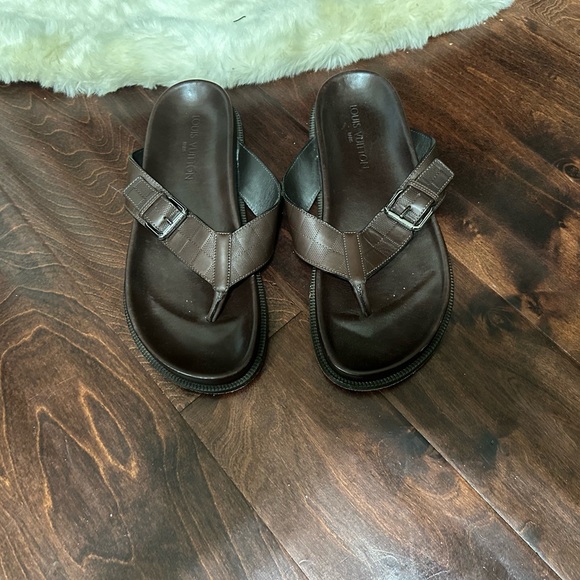 Men LV slides chocolate size 9B worn - Picture 4 of 6